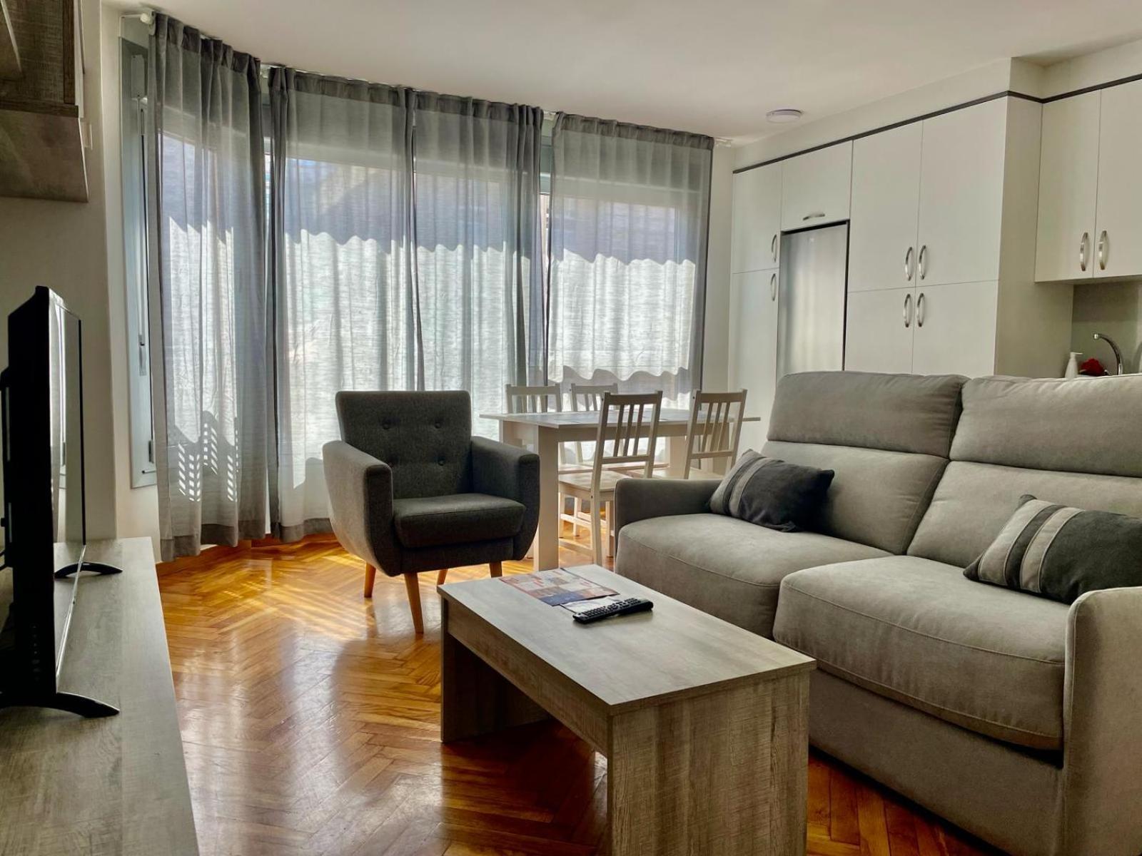 Cíes García Barbón 73 - Flats With Services * Vigo